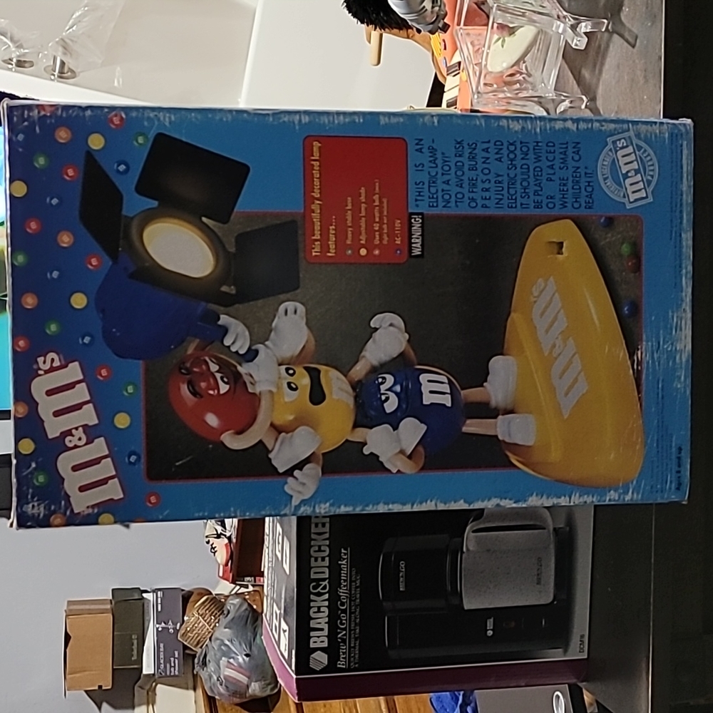 M&M desk lamp